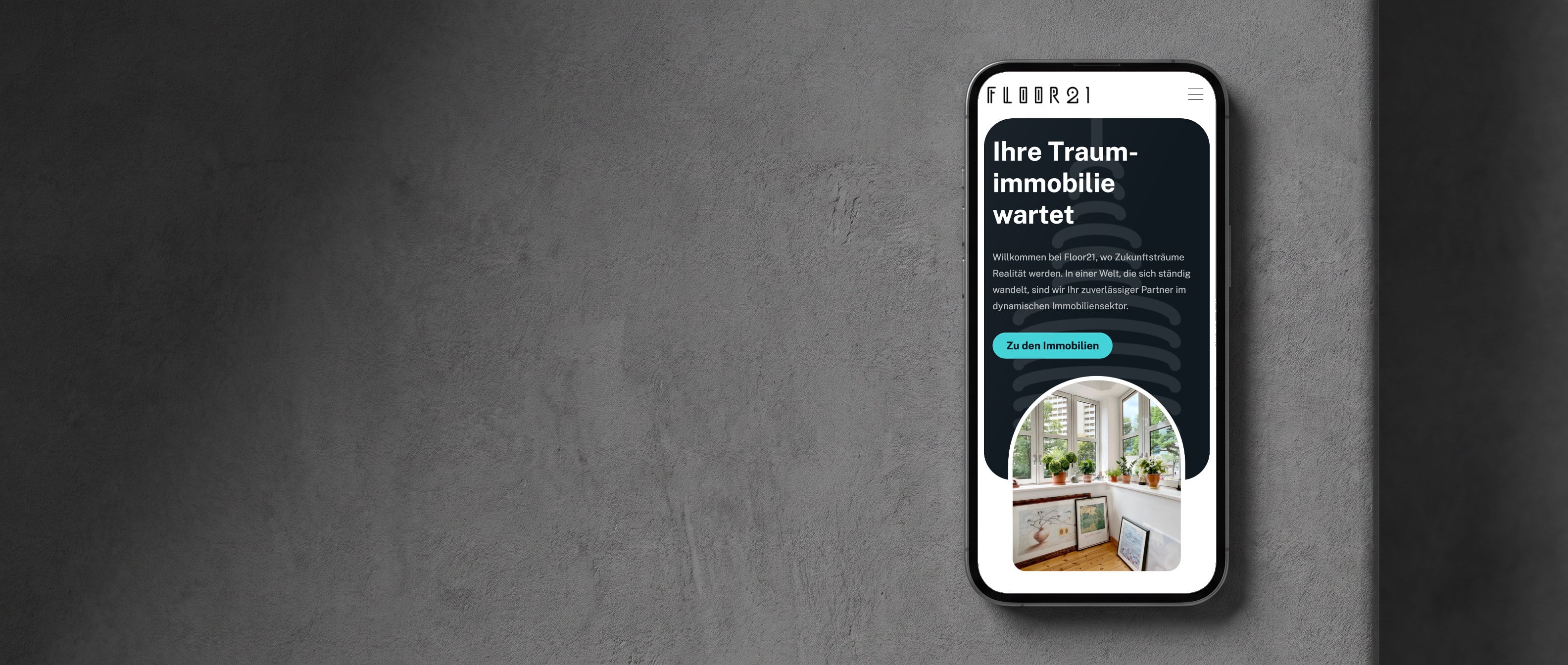 Die Website von Floor21 Immobilien auf einem Telefon